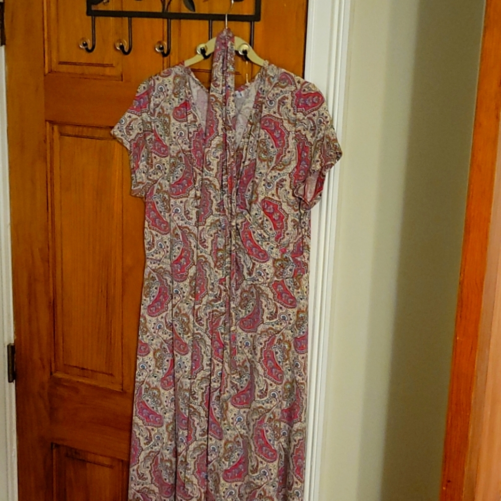 Short sleeve floral dress, Paisley